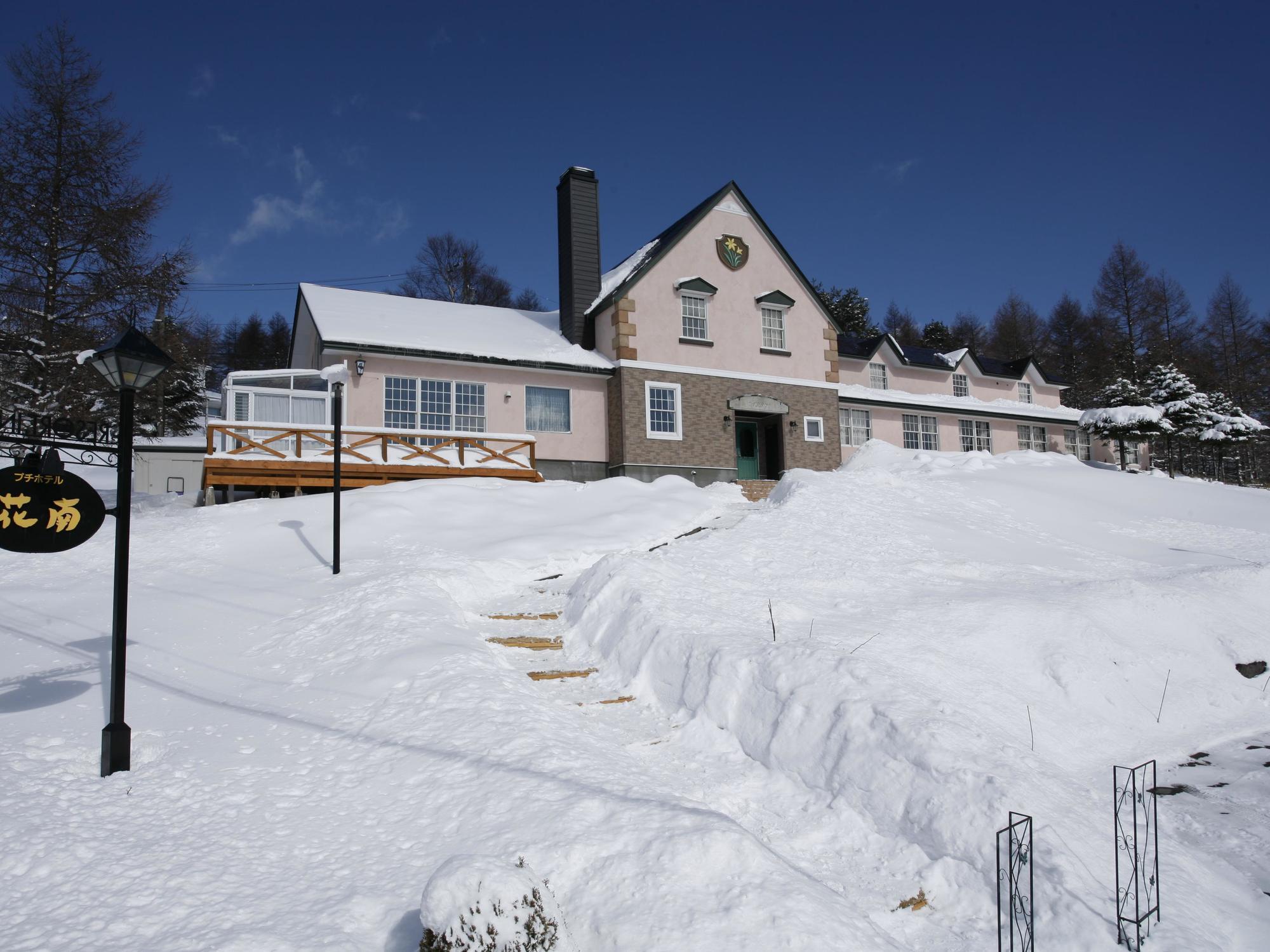 Petit Hotel Kanan Csino Kültér fotó